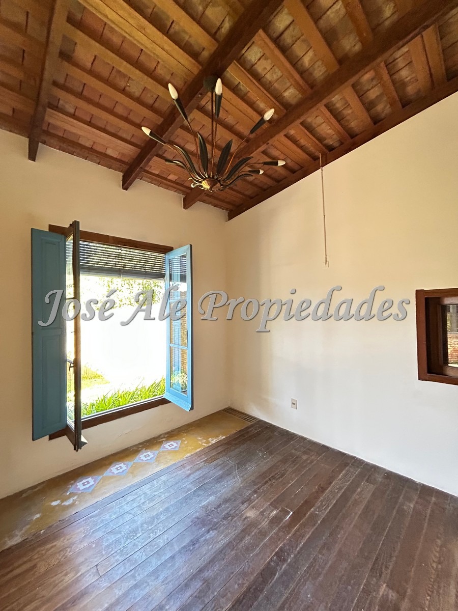 2521_WhatsApp Image 2025-08-28 at 11.20.38 (1).jpeg